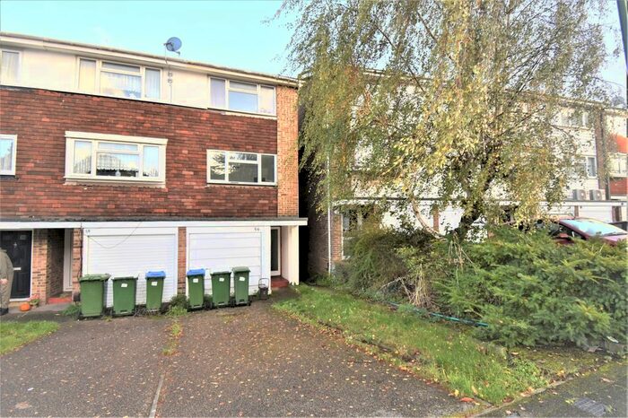 3 Bedroom Town House To Rent In Silver Spring Close, Erith, DA8