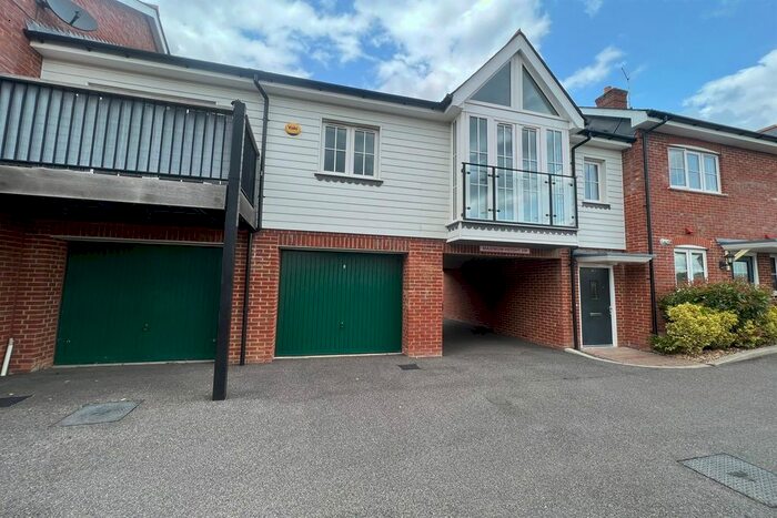 2 Bedroom Flat To Rent In Cook Way, Broadbridge Heath, Horsham, West Sussex, RH12