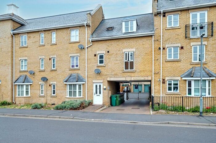 2 Bedroom Duplex To Rent In New Writtle Street, Chelmsford, CM2