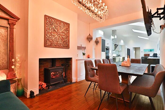 5 Bedroom Semi Detached House For Sale In Bracken Road, Darlington, DL3