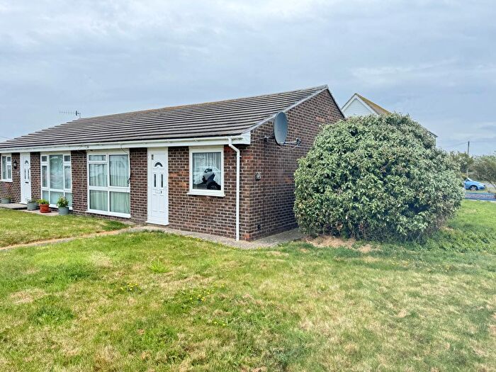2 Bedroom Bungalow To Rent In Fraser Close, Selsey, PO20