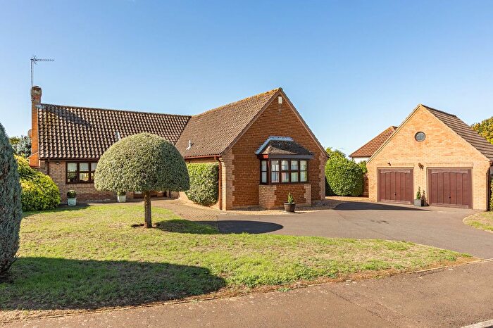3 Bedroom Detached Bungalow For Sale In Arlington Park Road, Middleton, King's Lynn, PE32