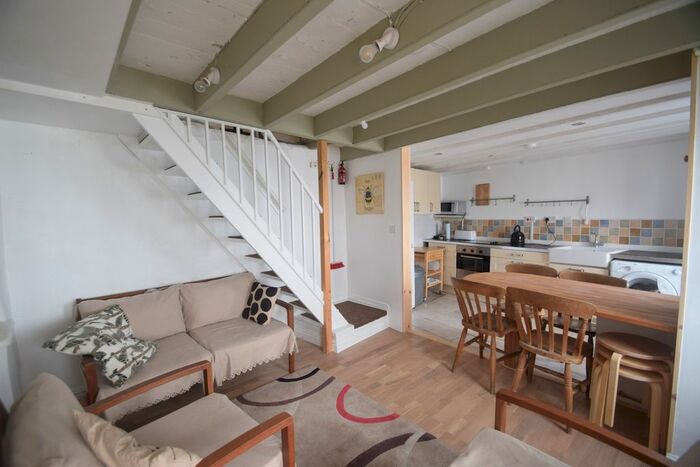 3 Bedroom Terraced House To Rent In Higher Market Street, Penryn, TR10