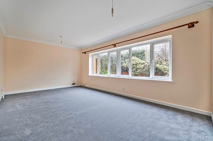 1 Bedroom Flat To Rent In B Somers Road, Southsea, PO5