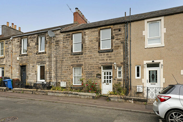 3 Bedroom Terraced House For Sale In Glebe Park, Kirkcaldy, KY1