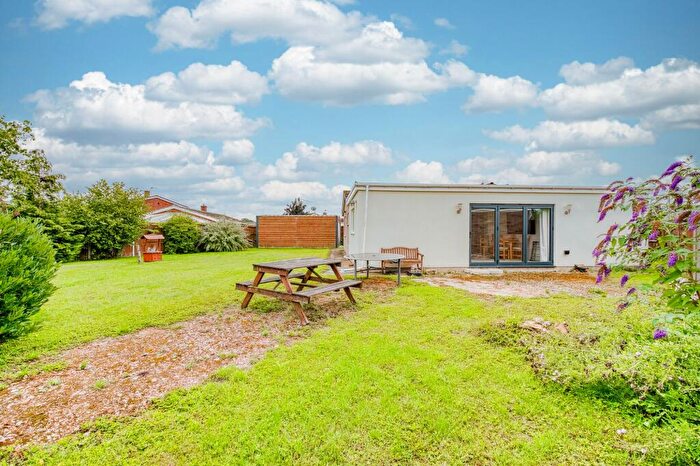 3 Bedroom Detached Bungalow For Sale In Maple Close, Wymondham, NR18
