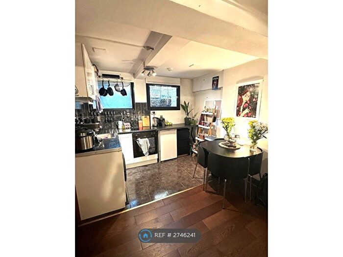 Studio To Rent In Worship Street, London, EC2A