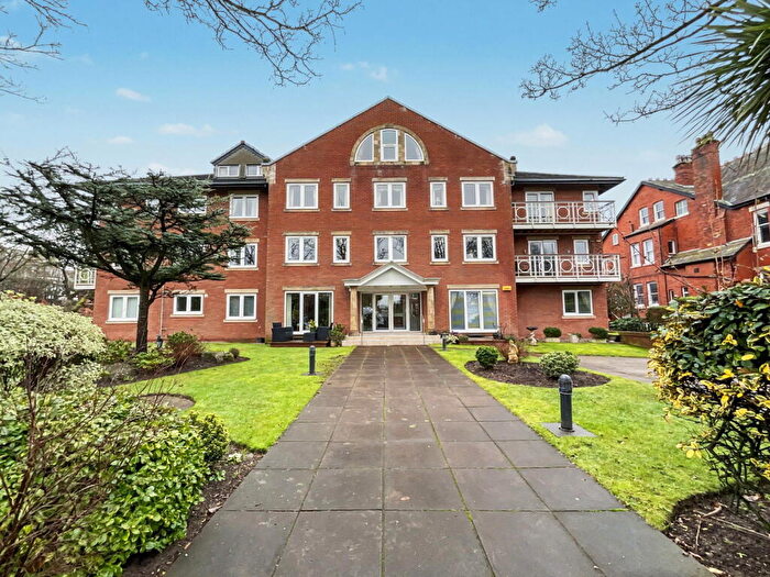 3 Bedroom Penthouse For Sale In Grosvenor Road, Birkdale, Southport, PR8