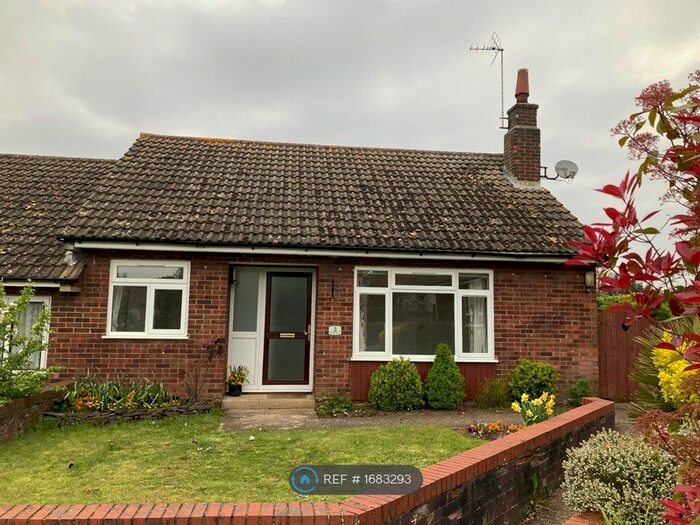 2 Bedroom Bungalow To Rent In Rotten Row, Great Brickhill, Milton Keynes, MK17