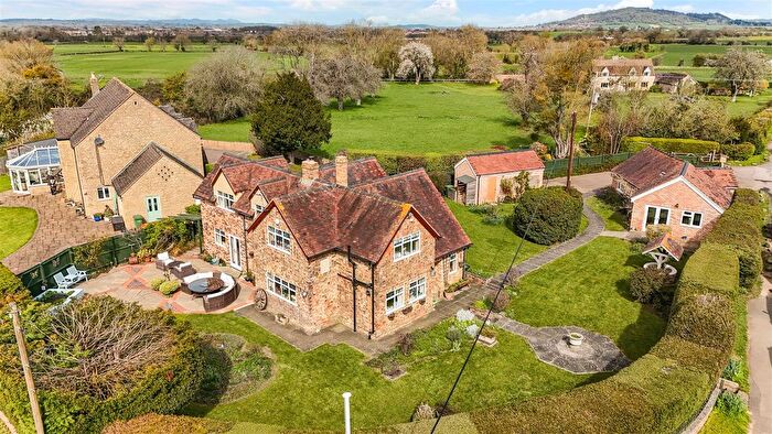 6 Bedroom Cottage For Sale In Haresfield, Stonehouse, GL10