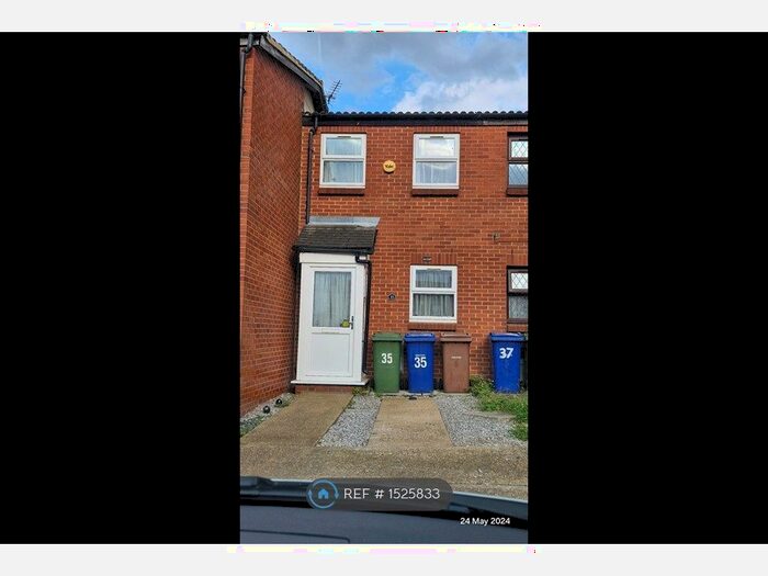 2 Bedroom Terraced House To Rent In Fanns Rise, Purfleet, RM19