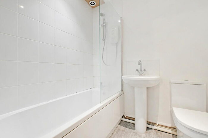 1 Bedroom Flat For Sale In Abbey Lane, Sheffield, S8