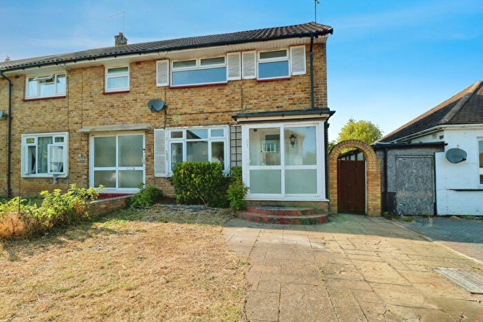 3 Bedroom End Of Terrace House To Rent In Danescroft Drive, Leigh-on-sea, SS9