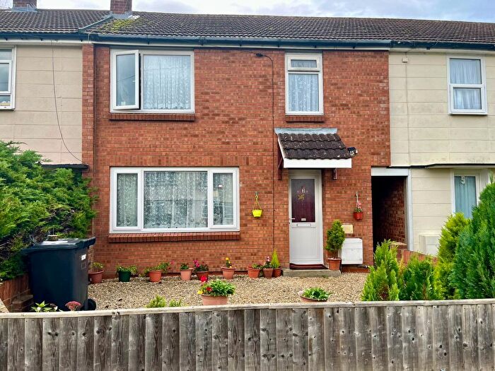 3 Bedroom Terraced House To Rent In Hilmarton Avenue, Swindon, SN2