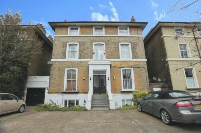 1 Bedroom Flat To Rent In Shooters Hill Road, London, SE3