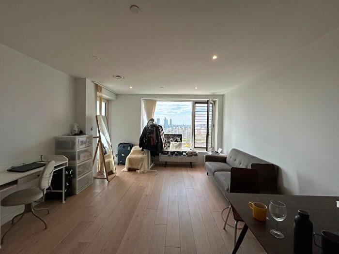 1 Bedroom Flat To Rent In Deacon Street, London, SE17