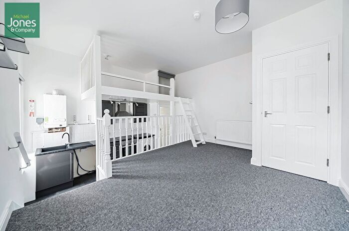 Property To Rent In Queens Road, Worthing, West Sussex, BN11