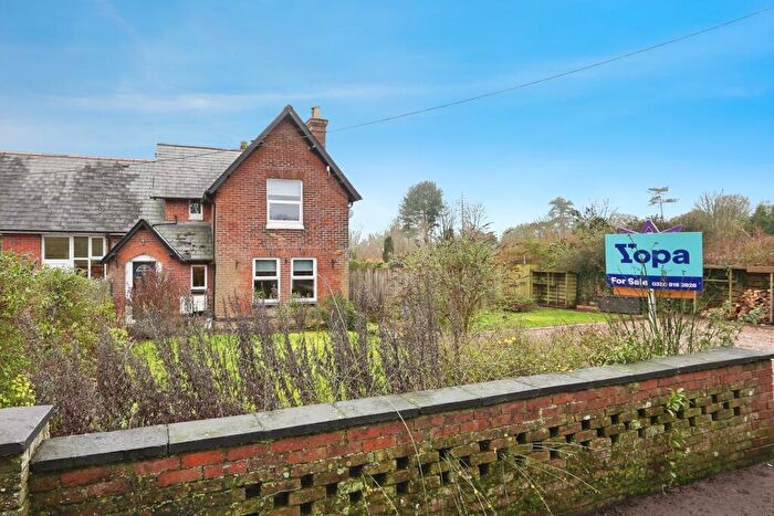 3 Bedroom Character Property For Sale In The Street, Womenswold, CT4