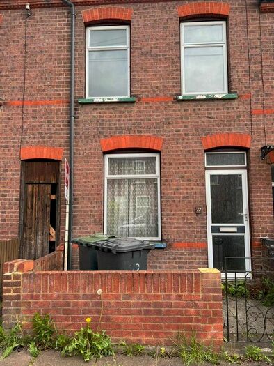 2 Bedroom Terraced House To Rent In St Peters Road, Luton, LU1
