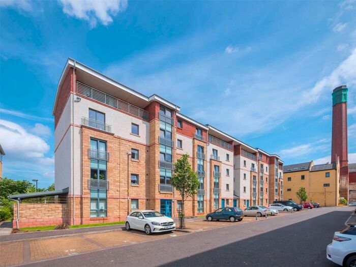 2 Bedroom Flat To Rent In Papermill Wynd, Edinburgh, EH7