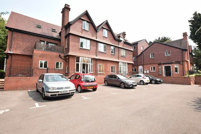 2 Bedroom Apartment To Rent In Oakhurst, Cardigan Road, Headingley, Leeds, LS6