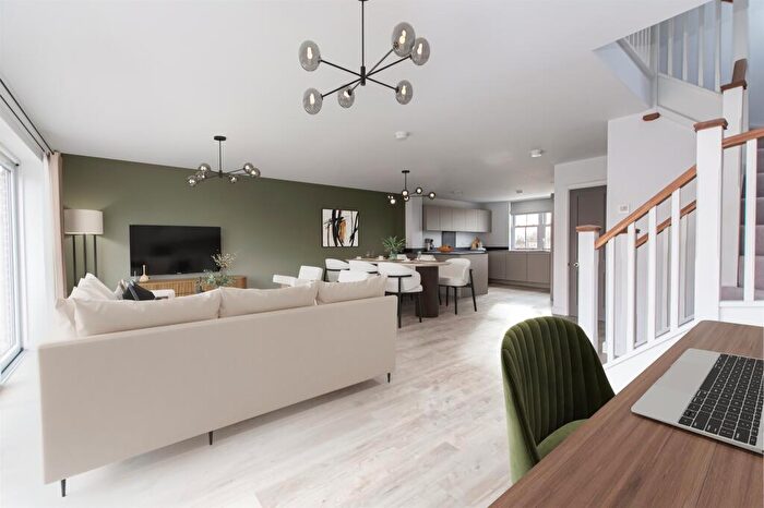 3 Bedroom Detached House For Sale In Manningtree Park, Mistley, Manningtree, CO11