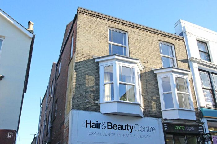 1 Bedroom Apartment To Rent In High Street, Ryde, PO33