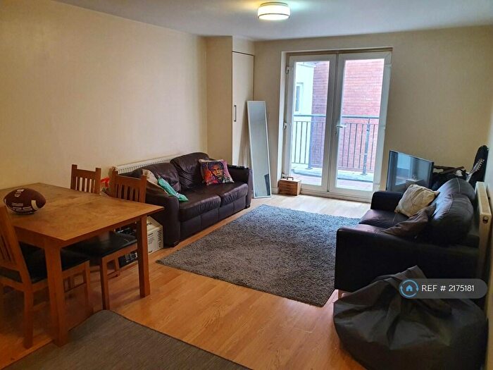 4 Bedroom Flat To Rent In Imperium House A, London, E1