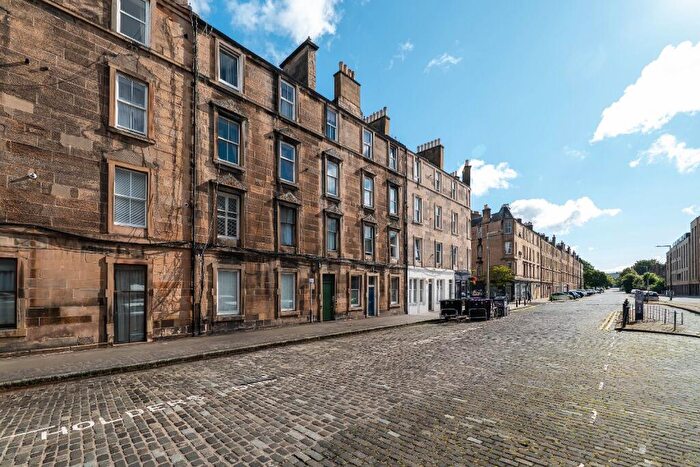 4 Bedroom Flat To Rent In Iona Street, Leith, Edinburgh, EH6