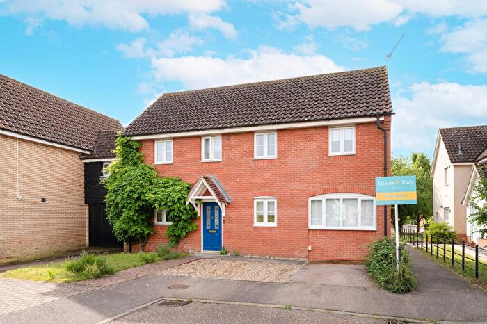 4 Bedroom Detached House For Sale In Wheatfield Way, Long Stratton, NR15