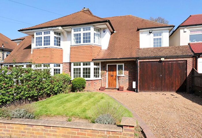 4 Bedroom Semi Detached House For Sale In The Lees, Shirley, CR0