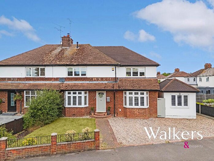 4 Bedroom Semi Detached House For Sale In The Meads, Ingatestone, CM4