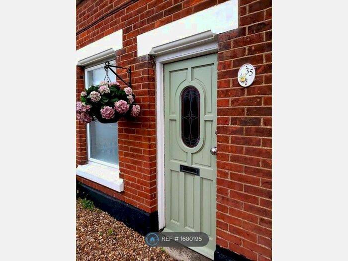 2 Bedroom Semi-Detached House To Rent In Kingsland Road, West Mersea, Colchester, CO5