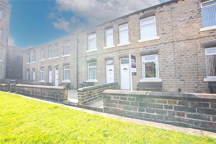 1 Bedroom Terraced House To Rent In Manchester Road, Huddersfield, West Yorkshire, HD4