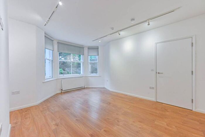 1 Bedroom Flat To Rent In Charlton Road, Blackheath, London, SE3