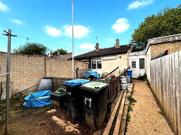 2 Bedroom Semi-Detached House For Sale In Arun Close, Peterlee, SR8