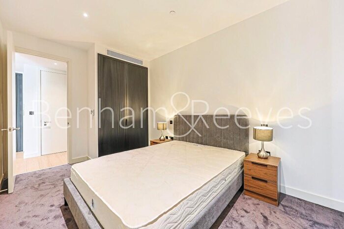 2 Bedroom Apartment To Rent In Legacy Building, Nine Elms, SW11