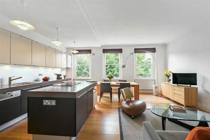 2 Bedroom Flat To Rent In Gledhow Gardens, London, SW5