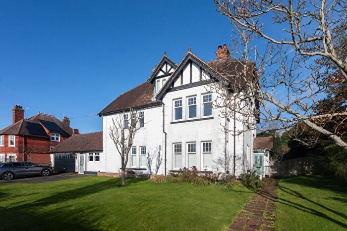 5 Bedroom Detached House For Sale In Hillcrest Road, Hythe, CT21