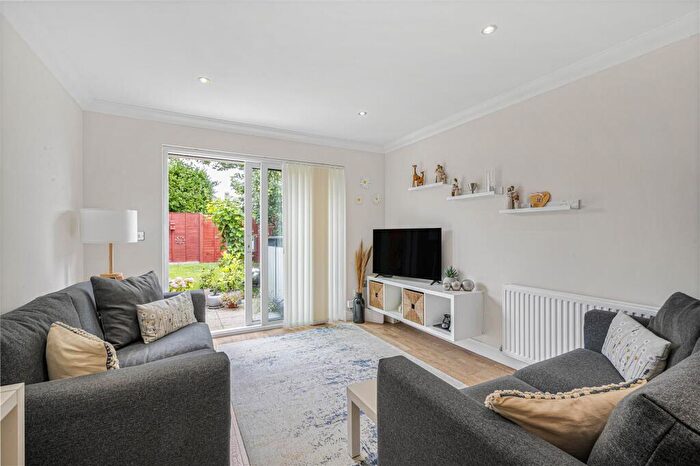 4 Bedroom Semi-Detached Bungalow For Sale In Piddinghoe Avenue, Peacehaven, BN10