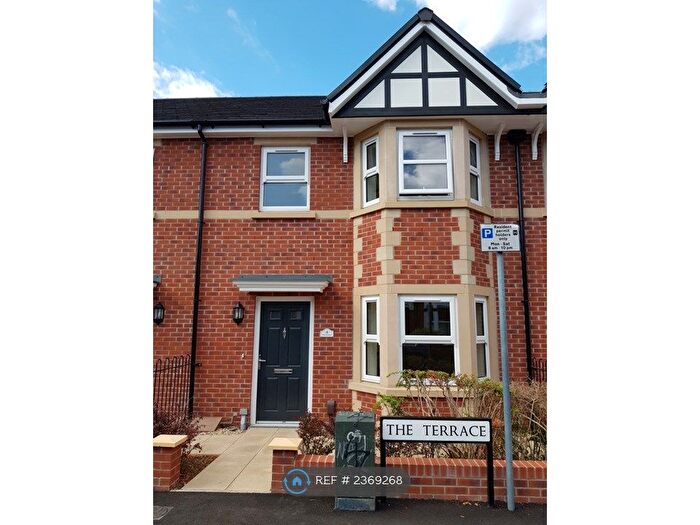 3 Bedroom Terraced House To Rent In The Terrace, Swindon, SN1