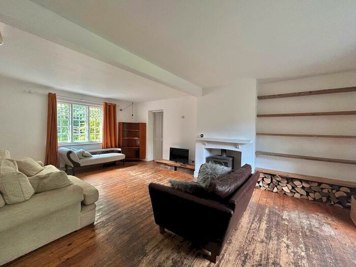 4 Bedroom Semi-Detached House To Rent In Eastfield Lane, Goring Heath, RG8