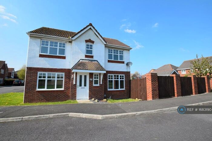 3 Bedroom Detached House To Rent In Fendale Avenue, Moreton, Wirral, CH46