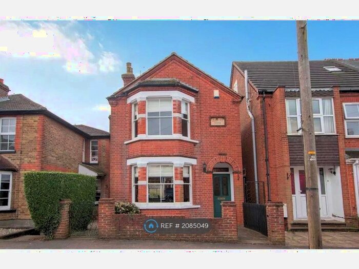 3 Bedroom Detached House To Rent In Chapel Road, Epping, CM16