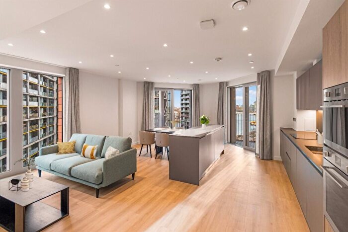3 Bedroom Apartment To Rent In Nine Elms Lane, London, SW11