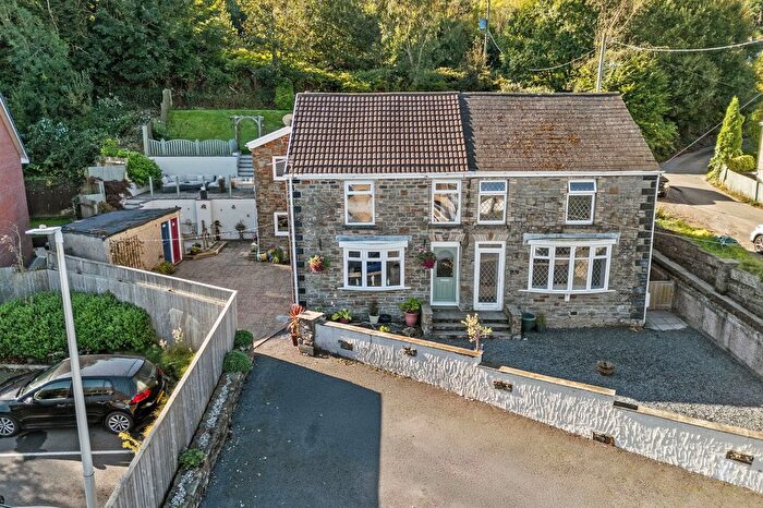 4 Bedroom Semi-detached House For Sale In Burry Cottages, Penclawdd, Swansea, SA4