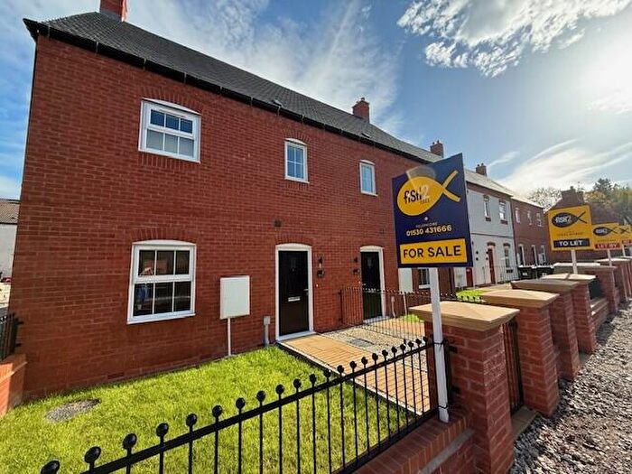 3 Bedroom Semi-Detached House To Rent In Lakeside Avenue, Albert Village, DE11