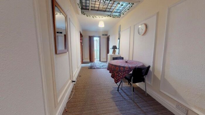 3 Bedroom Flat To Rent In Montpelier Terrace, Woodhouse, Leeds, LS6