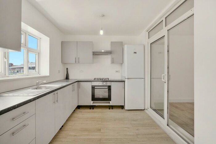 3 Bedroom Semi-Detached House To Rent In Woodstock Road Wembley, HA0