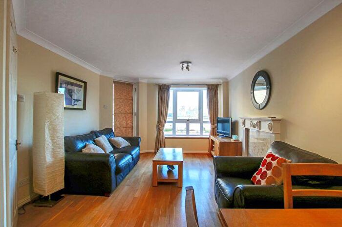 2 Bedroom Flat To Rent In Galleons View, Stewart Street, London, E14